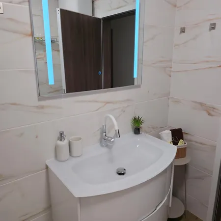 Liberte Апартамент *