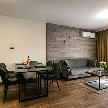 Liberte Apartment *